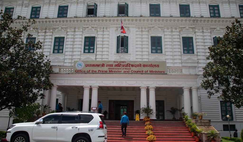 ६ जना सचिवको सरुवा