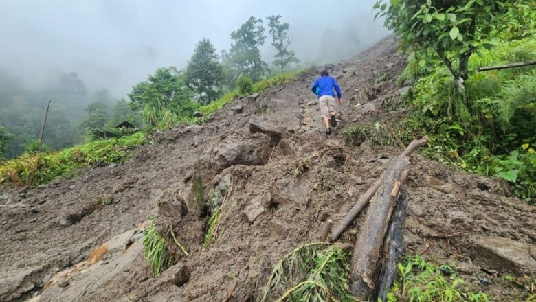 संखुवासभामा पहिरोमा पुरिएर २ जनाको मृत्यु