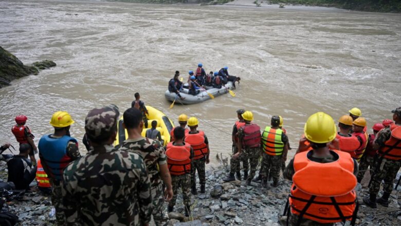 सिमलताल दुर्घटना : ११ शव भेटिए, ५ को मात्र सनाखत