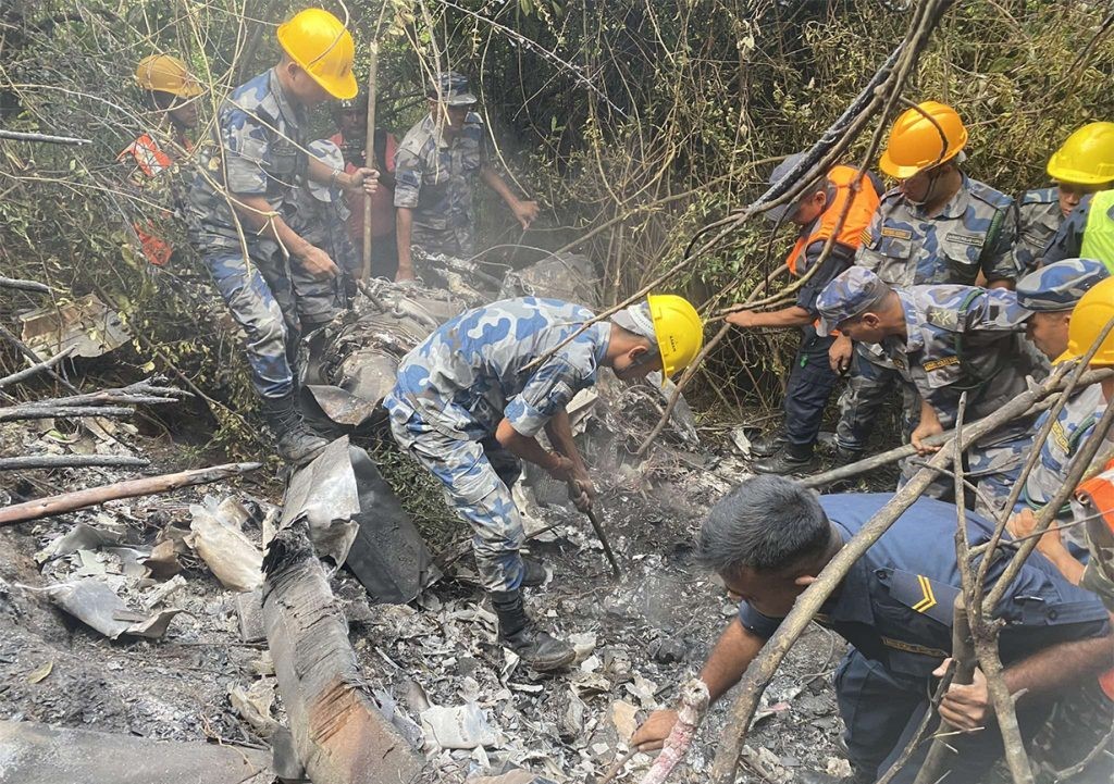 हेलिकप्टर दुर्घटनाका मृतकको भोलि बिहानदेखि पोस्टमार्टम