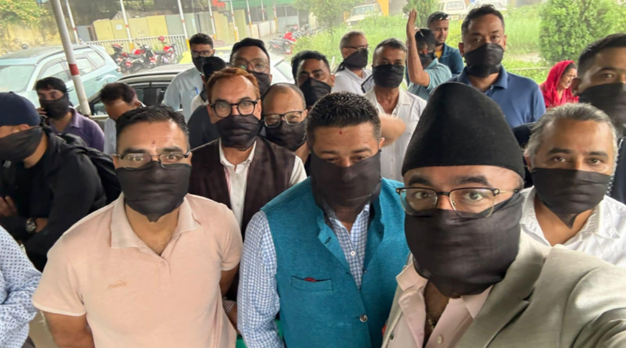 औषधि मूल्य प्रतिवेदनविरुद्ध औषधि व्यवसायीको आन्दोलन, विभागमा मौन धर्ना