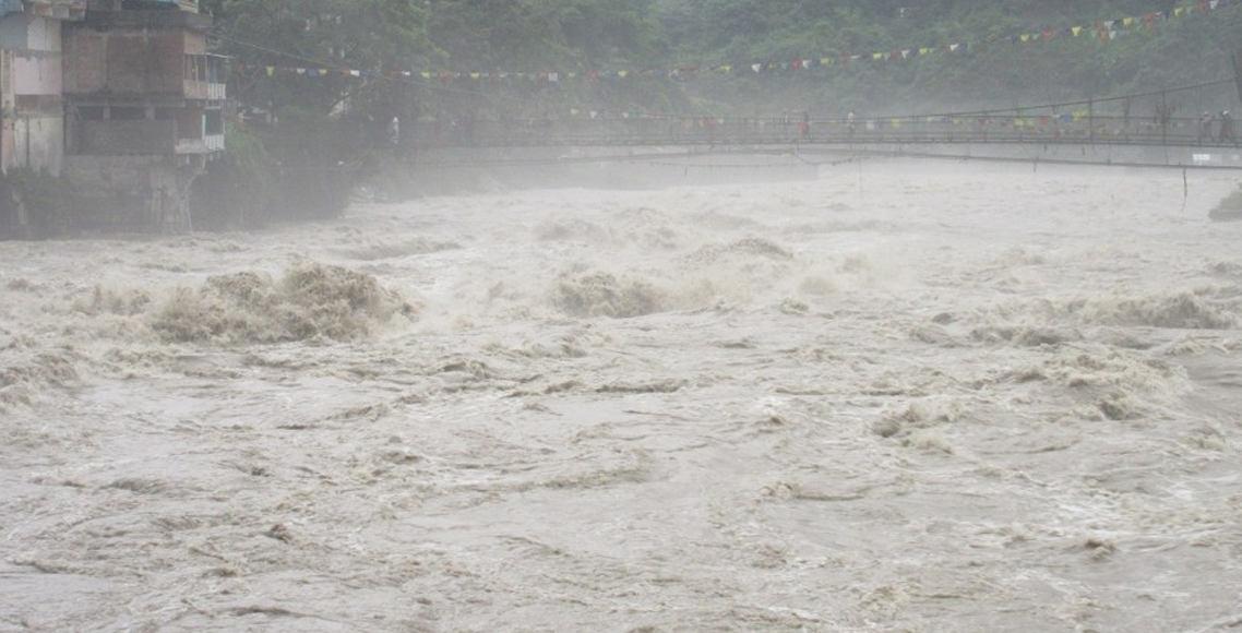 महाकाली नदीमा नुहाउने क्रममा ७ वर्षका २ बालिका बेपत्ता
