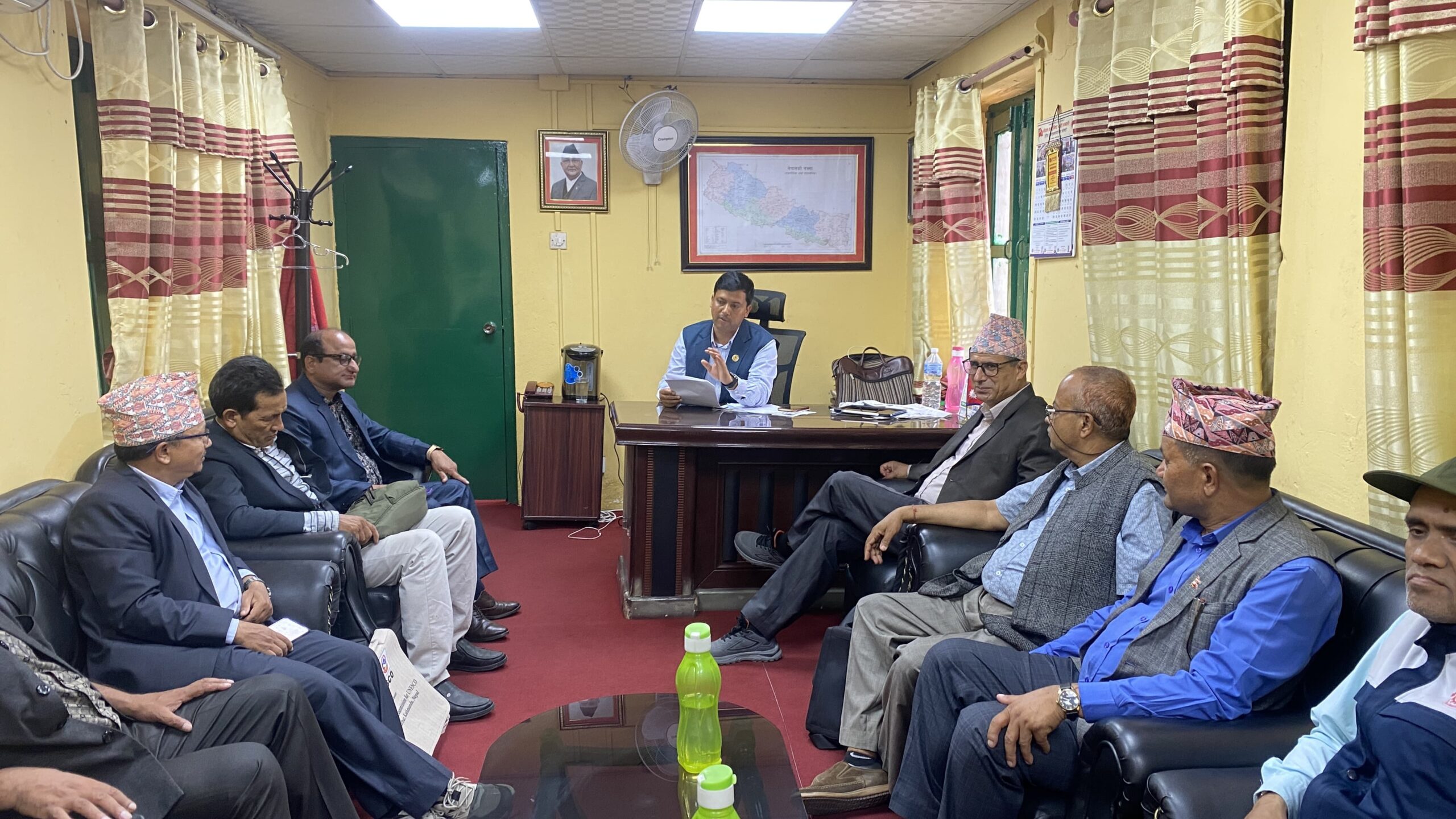 शिक्षक महासंघको आन्दोलन सुरु, ध्यानाकर्षण पत्र बुझाइयो