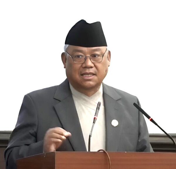 शासकीय स्वरूपमाथि प्रश्न उठाउनु राजनीतिक अपरिपक्वता : भीष्मराज आङदेम्बे