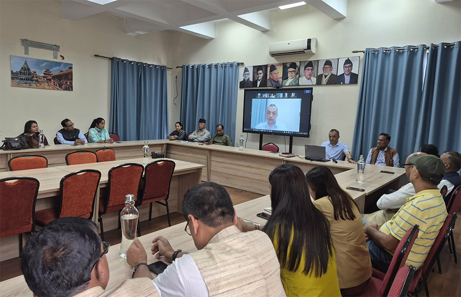 कोशी र मधेशका जनप्रतिनिधिलाई गगनले भने– आगो जसले लगाए पनि निभाउने काम हाम्रो