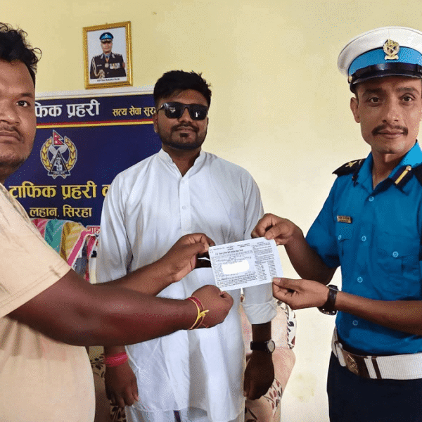 ट्राफिक नियम तोडेपछि रास्वपा सांसद बब्लु गुप्तालाई जरिमाना
