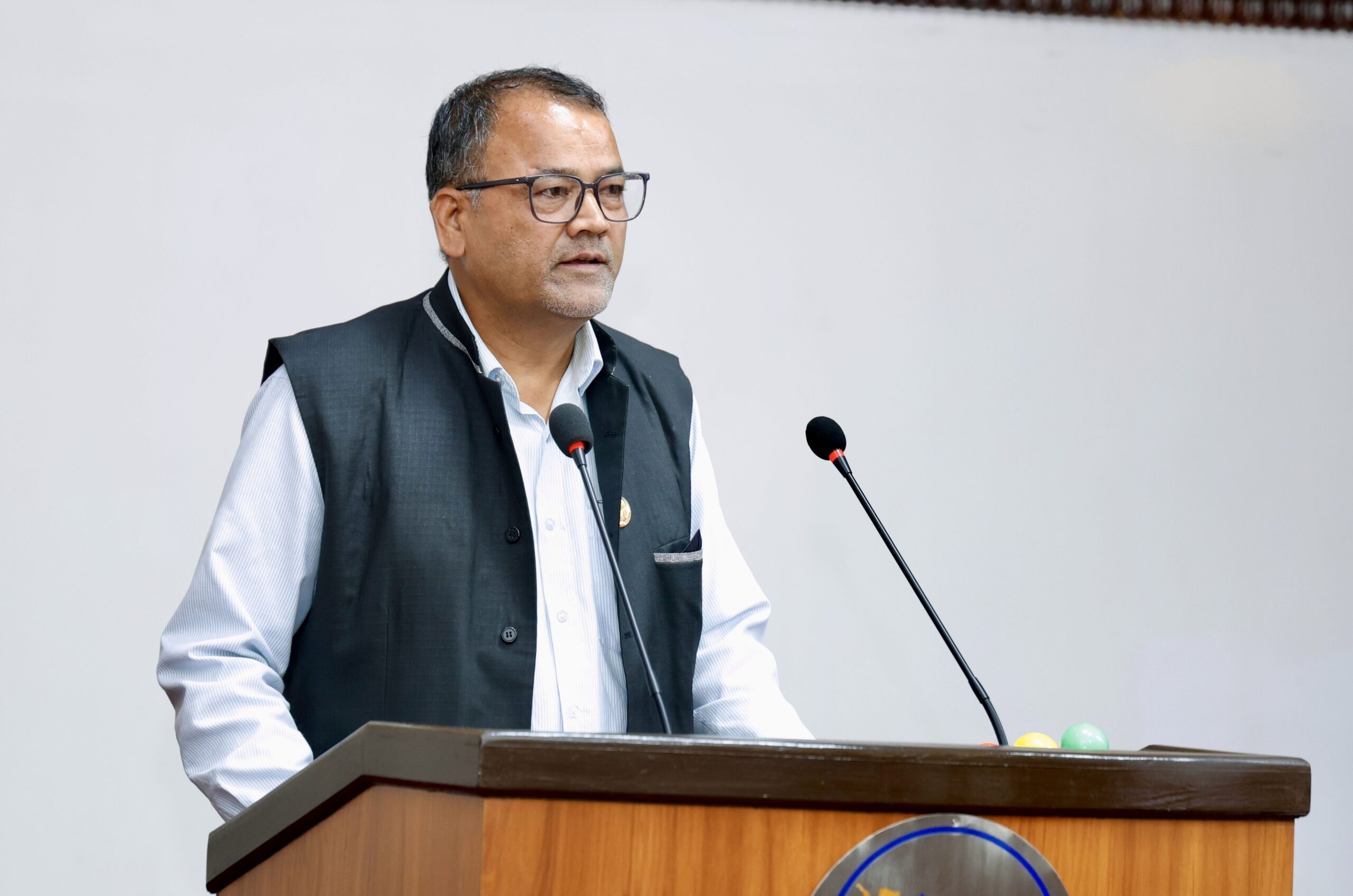 नेकपाले भन्यो– सरकारले ३५ वर्षको उपलब्धि र इतिहासको अपमान गर्‍यो