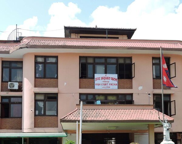 छोराको शिक्षाका लागि विदेशी आमालाई भिसा दिन उच्च अदालत पाटनको अन्तरिम आदेश